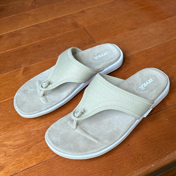 NWT Ryka Flip Flop Sandal Size 8 - Picture 2 of 8